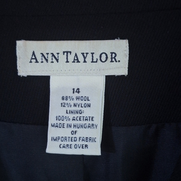 Ann Taylor Black Wool Blend Career Blazer – Size 14 - Picture 2 of 5